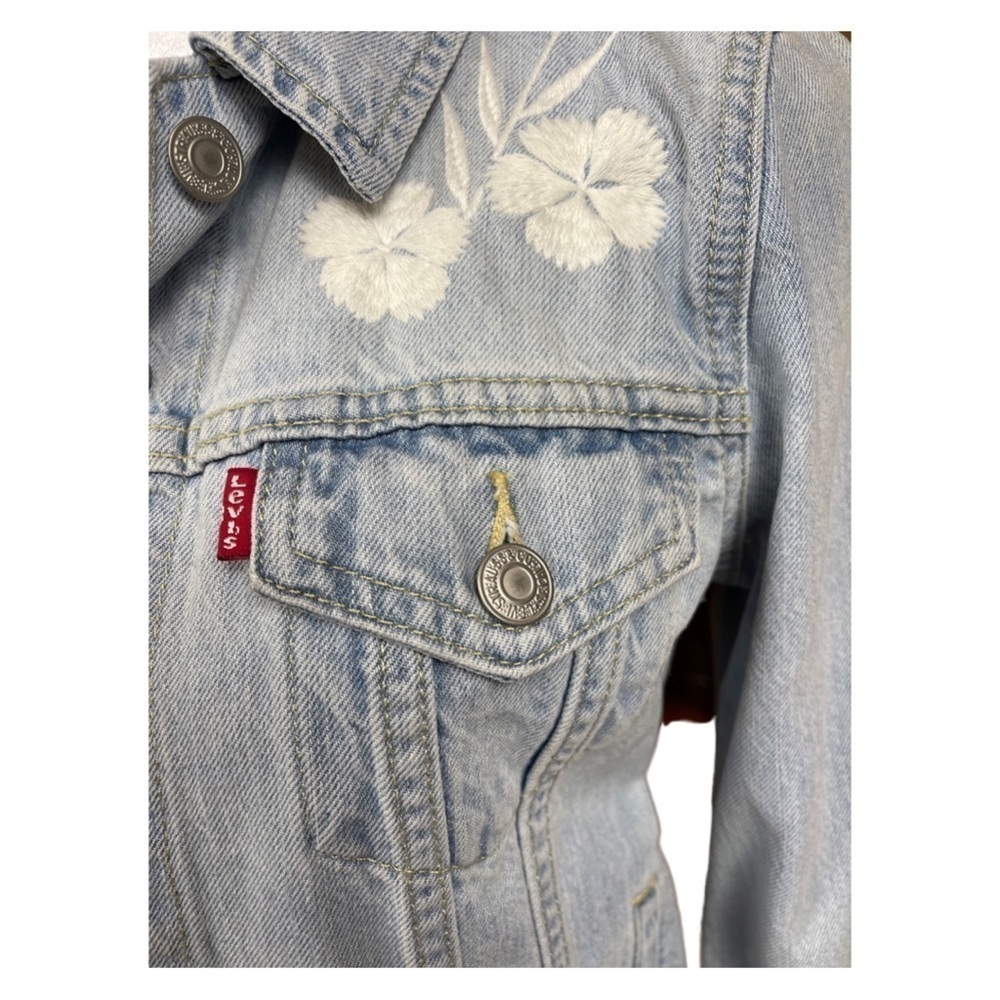 Levi Strauss Light Embroidered Denim Jacket | Size XS - Picture 6 of 9